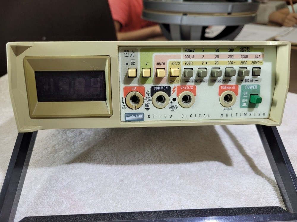 Fluke 8010A Meter