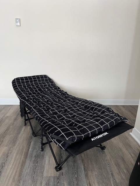 Lightweight Foldable Camping Bed Cot with Cushion - Max. Capacity: 450lbs