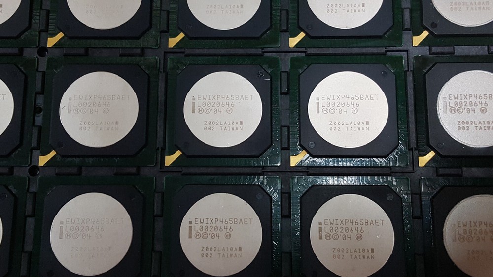 ( ONE ) EWIXP465BAET, Intel, IXP465 Network Processor, 667 MHz, Extended Temp