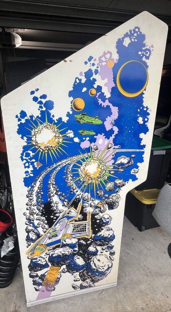 Atari ASTEROIDS DELUXE Arcade Game. Black and White Vector Graphics.