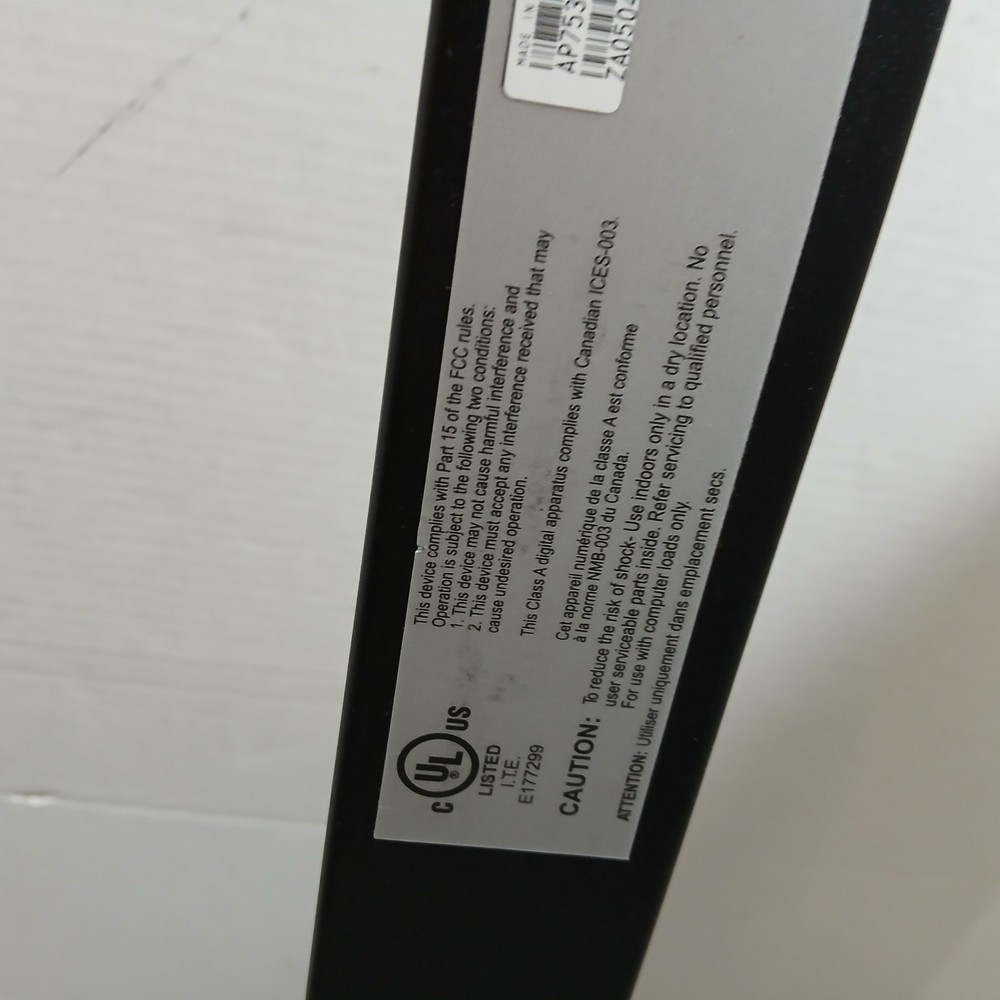 APC AP7530 Basic Rack-Mount PDU - Power Distribution Strip.