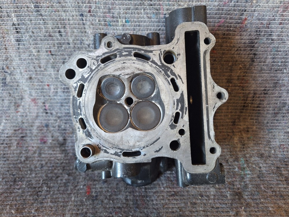 Suzuki SV 650 - Rear Cylinder Head