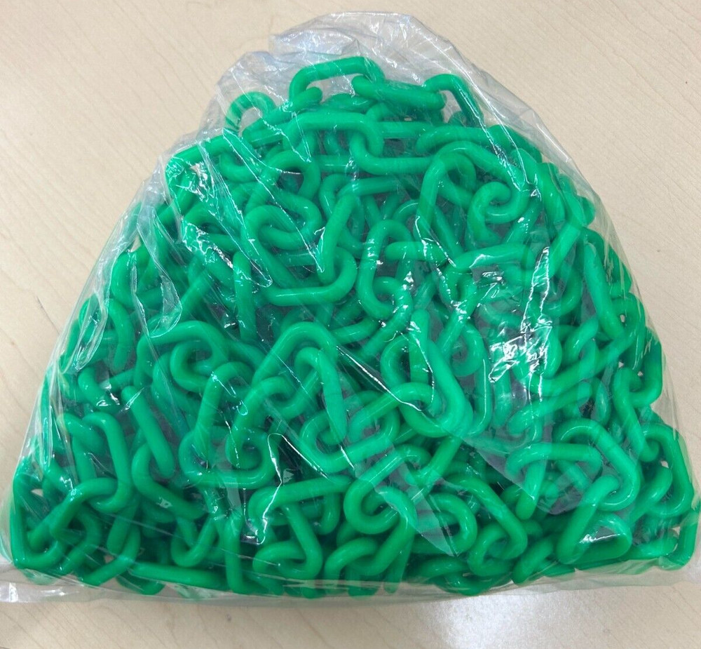 Plastic Green Chain Links for Crowd Control/Halloween/Prop Chains, etc (25 Ft.)