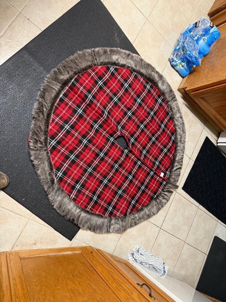 46” Christmas Tree Round Apron