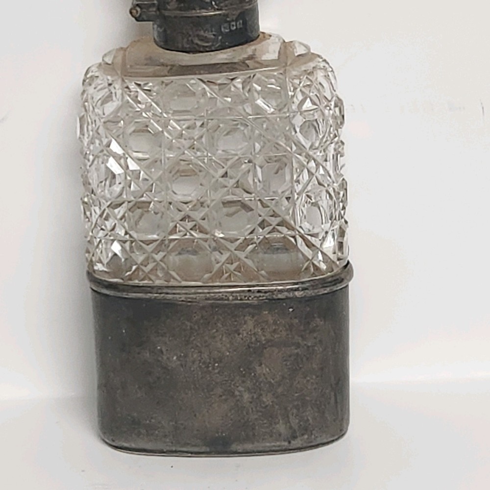 Thomas Ingleton Sterling Silver & Cut Glass Locking Hip Flask C. 1906