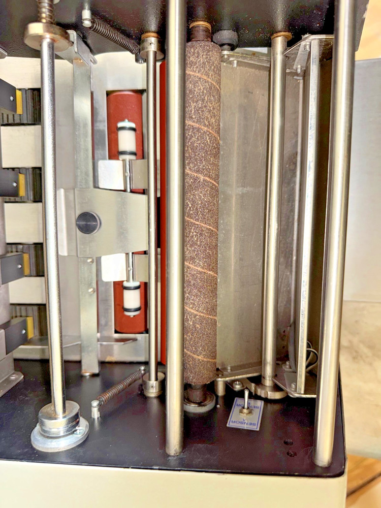 Astro ATS-9300 Automatic Labeling and Tab Machine, New rollers,belts, etc. SEE !