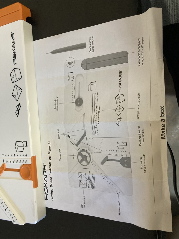 Fiskars Box Maker Gifting Board - Complete - Make your own gift boxes and cards.