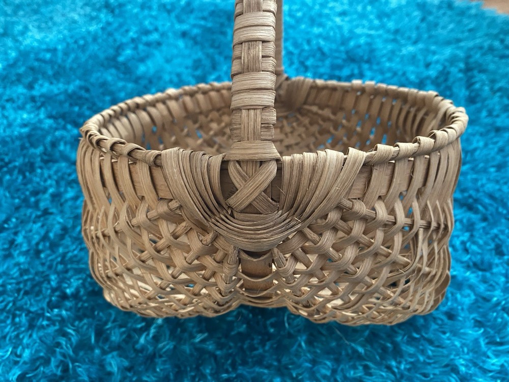 Vintage, Handmade basket with handle
