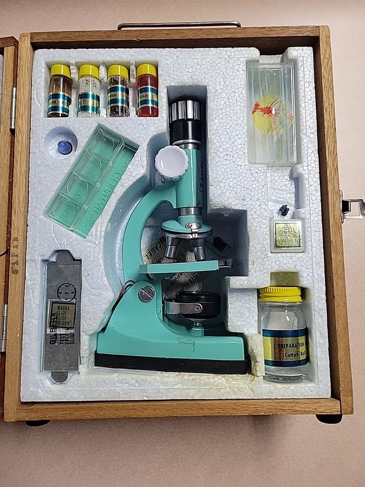 1970s Tasco Deluxe Model 972 High Quality Microscope Kit