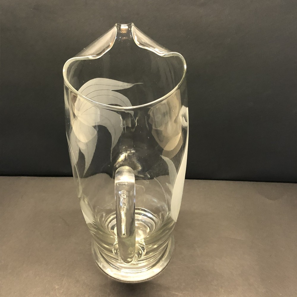 McBride CAMEO 32 Ounce Pitcher GREAT CONDITION