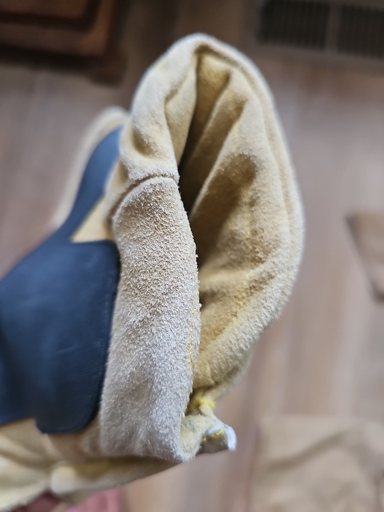 CC Champions Choice Size Medium Shooting Mitt Glove