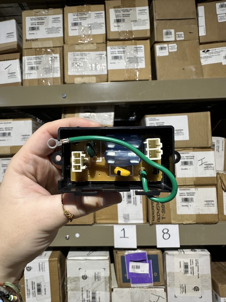 100076100 | 320273-128 | EK280 | A.O. Smith Surge Box - Tankless