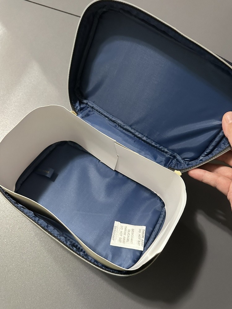 Estee Lauder Squared Box TRAVEL CASE - (New)