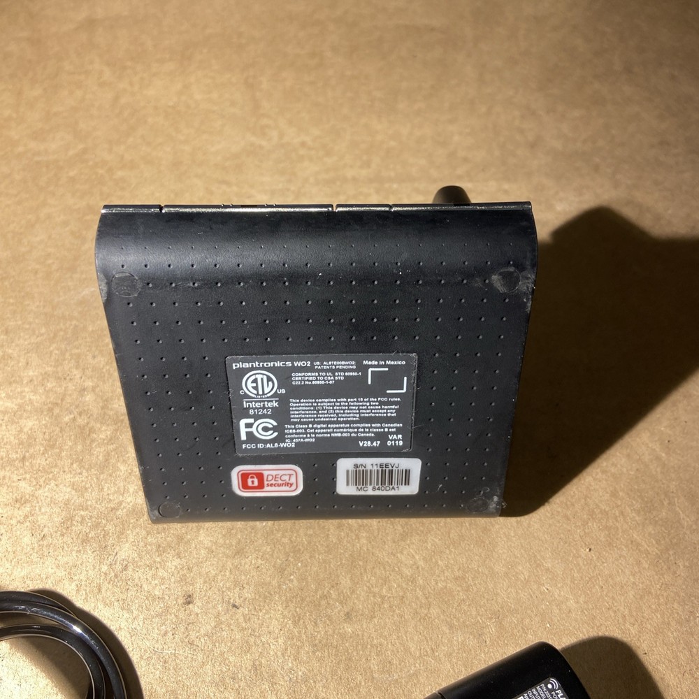 Plantronics AL8-WO2 81242 Wireless Headset System Base & Headset
