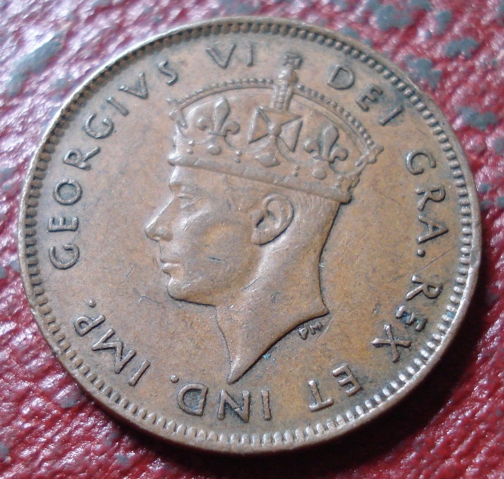 1942 NEWFOUNDLAND SMALL CENT IN VF-EF CONDITION