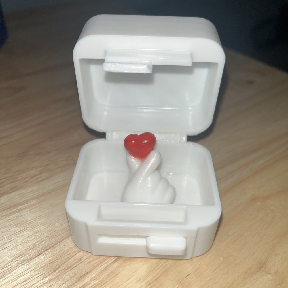 Tiny, Locking Hinged Box With Heart Inside Valentine’s Day Gift 3D Printed