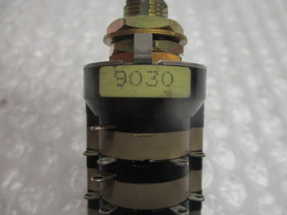 GRAYHILL 9030 ROTARY SWITCH (AS PICTURED) UNMP