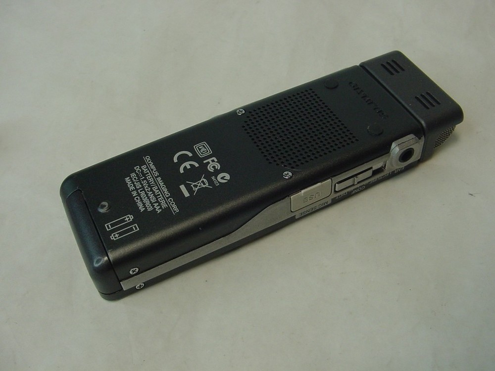OLYMPUS DIGITAL VOICE RECORDER DS-30