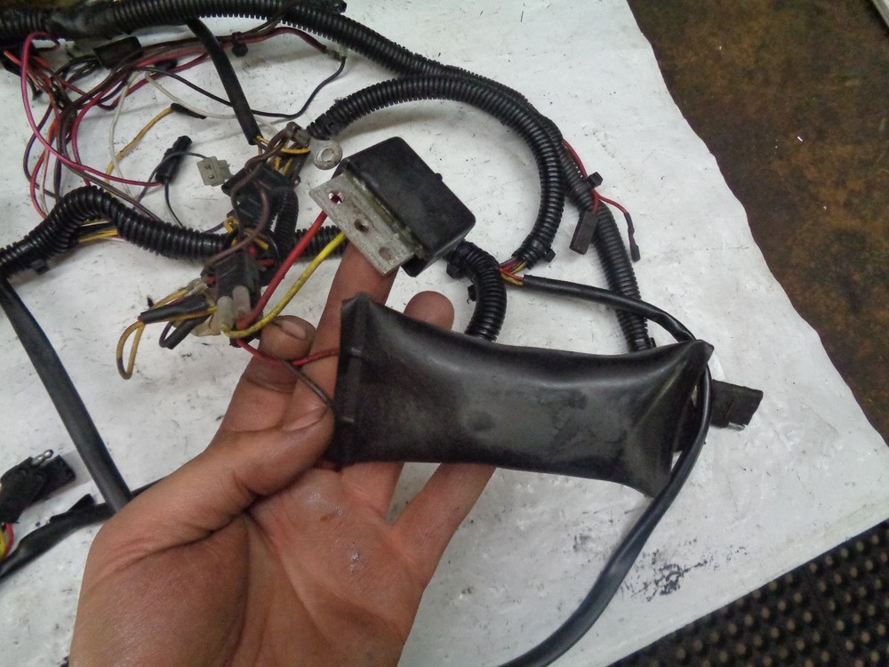 2004-2007 polaris rmk edge switchback classic perc  main wireharness 2461146