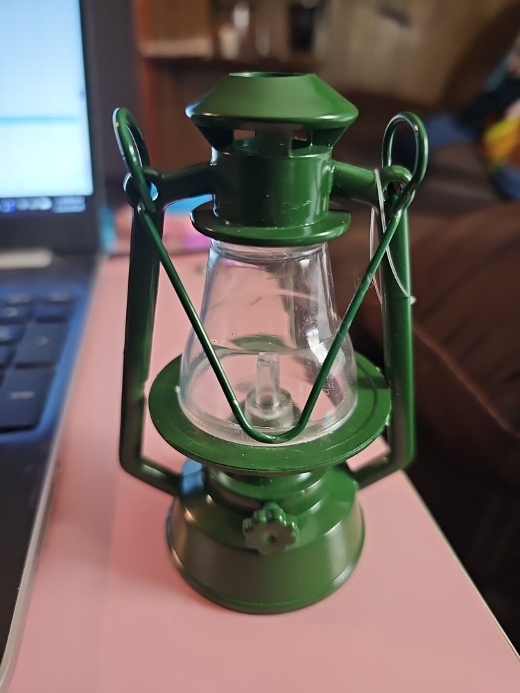 Kerosene Green Plastic Light, Incomplete