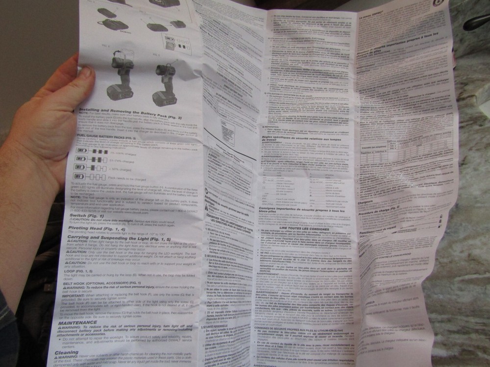 DEWALT DCL040 20V CORDLESS LED WORKLIGHT FLASHLIGHT OWNERS MANUAL