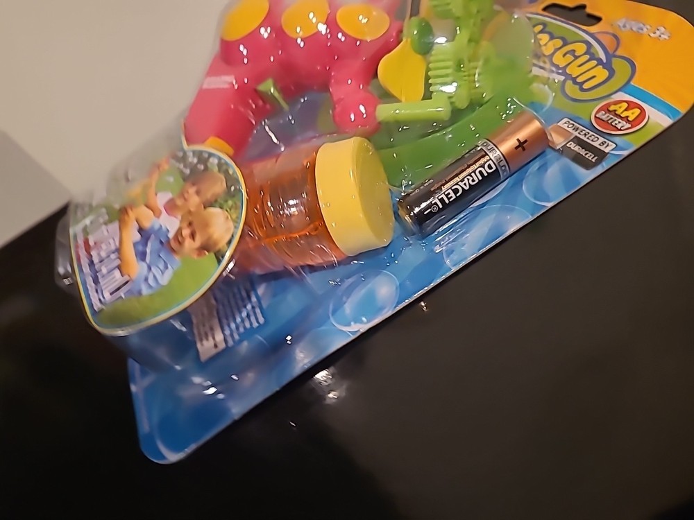 Amazing Bubbles Bubble Squirter