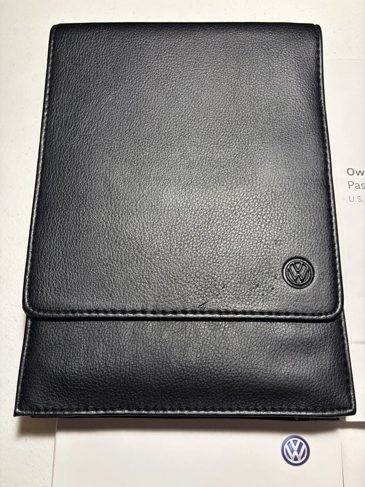2017 Volkswagen Passat Owners Manual OEM Complete Set
