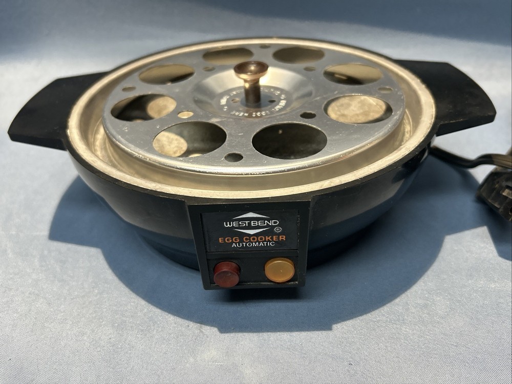 Vintage West Bend Automatic Egg Cooker 5820