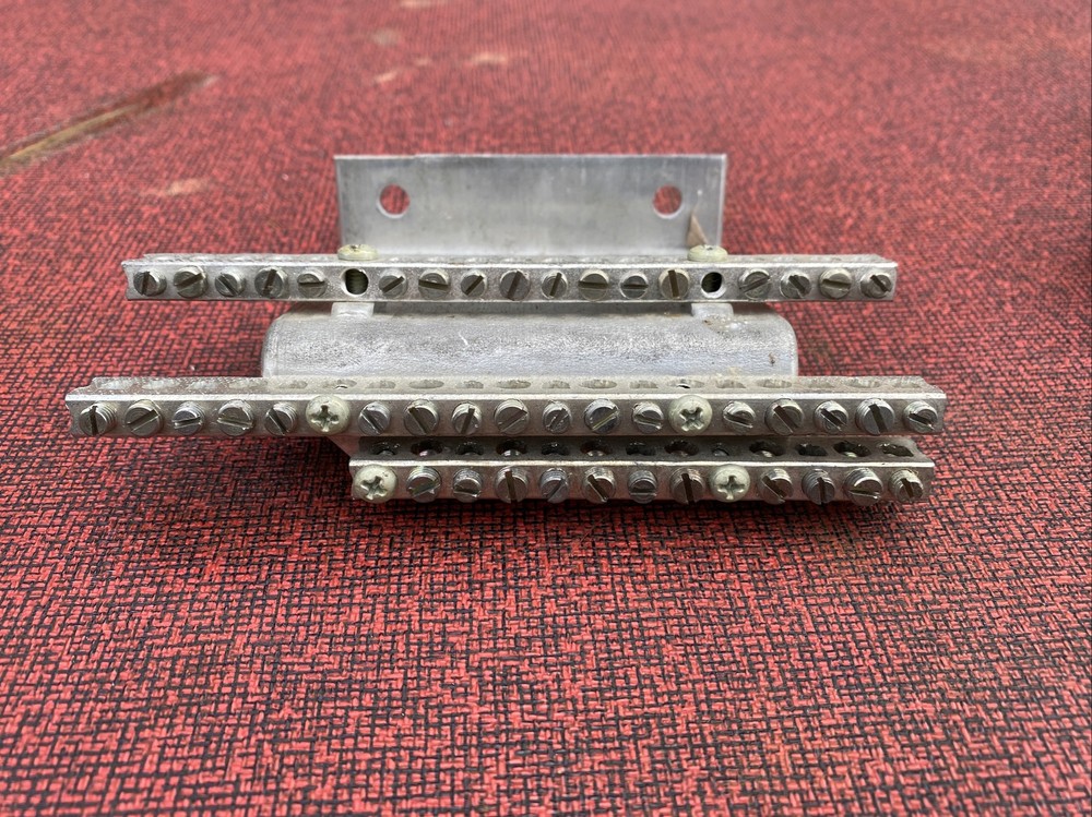 Square D HC4SN I-Line Neutral Assembly - Pre Owned - Untested