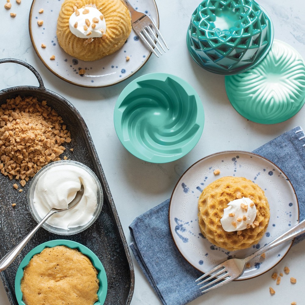 Micro Bundt Pans Microwave Safe Plastic Blue 2 Pans