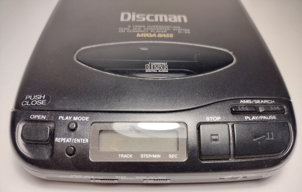 Sony Discman Model No. D-33 CD Compact Disc Player