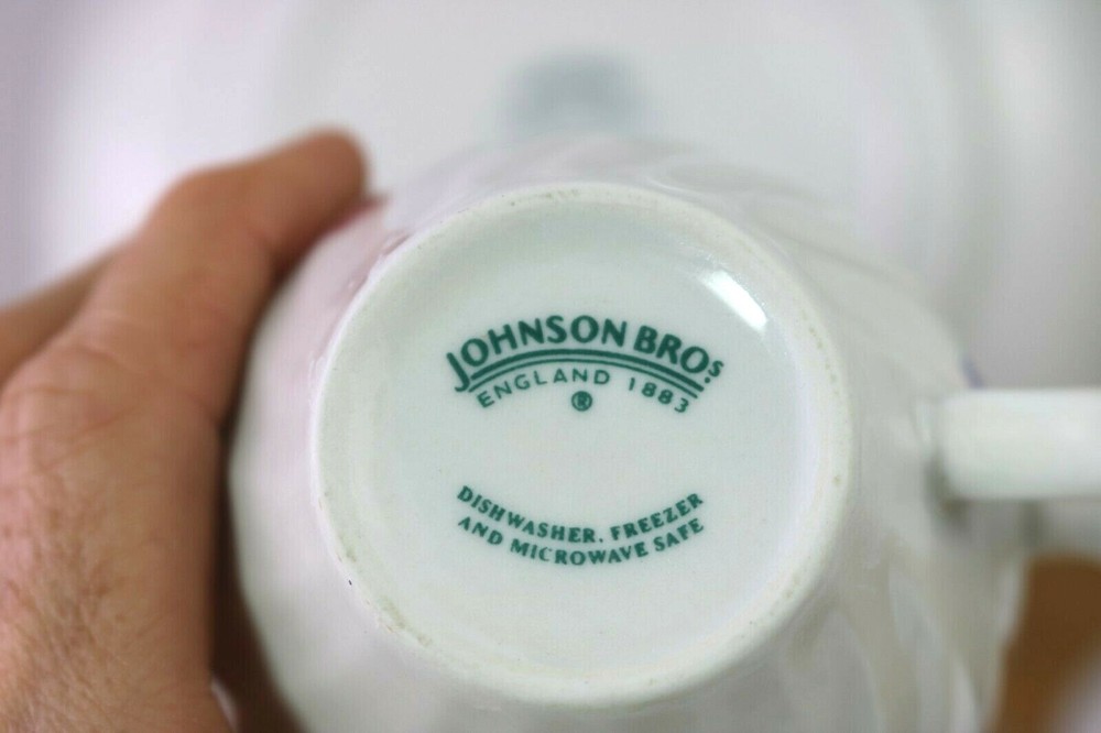 Johnson Brothers SUMMER CHINTZ 5 PC Place Setting Dinner Bread Salad Plates Cup