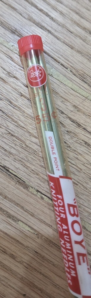 (4) Boye Size 3 Double Point 7" Knitting Needles