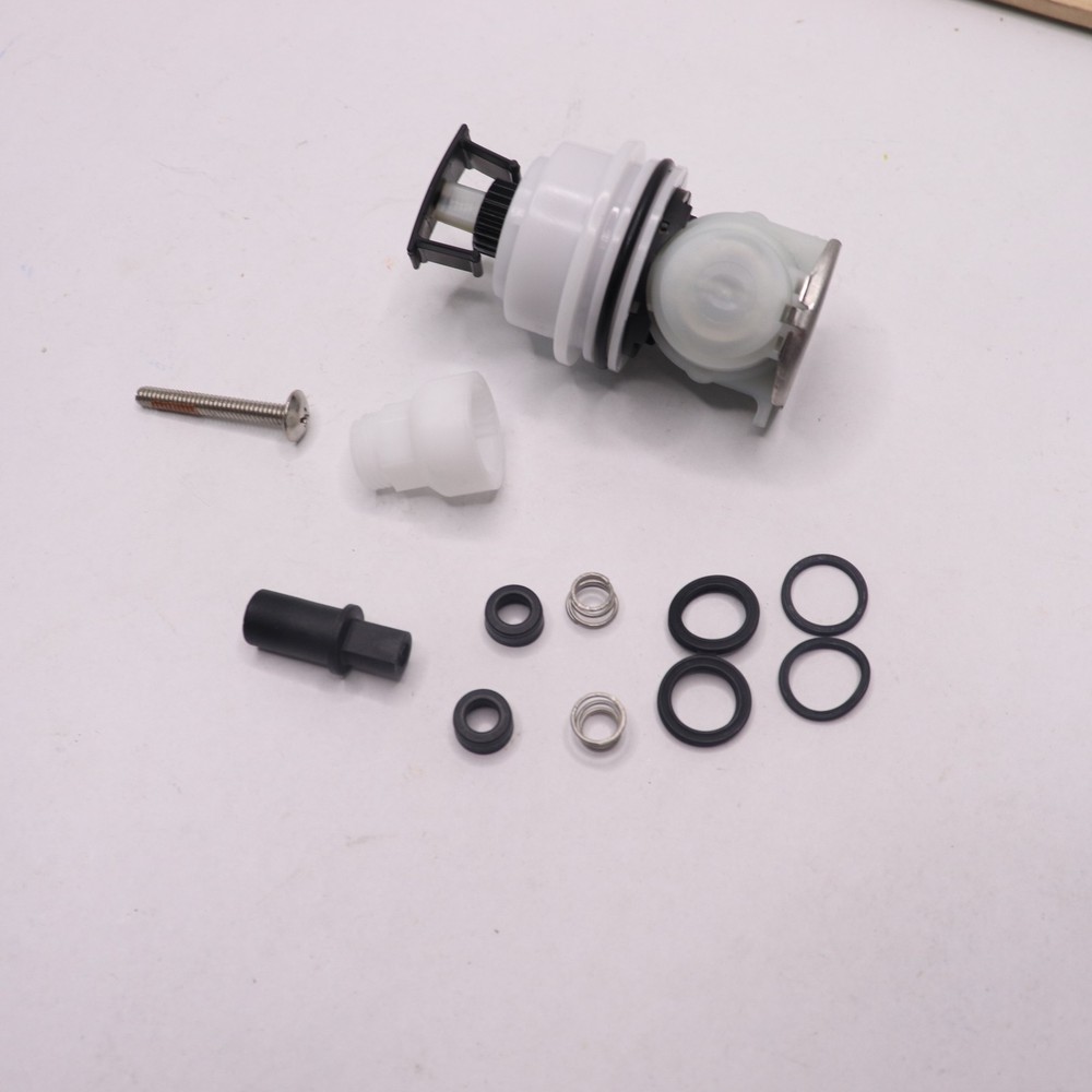 Delta 17 Series Delta Tub & Shower Cartridges 5 D White