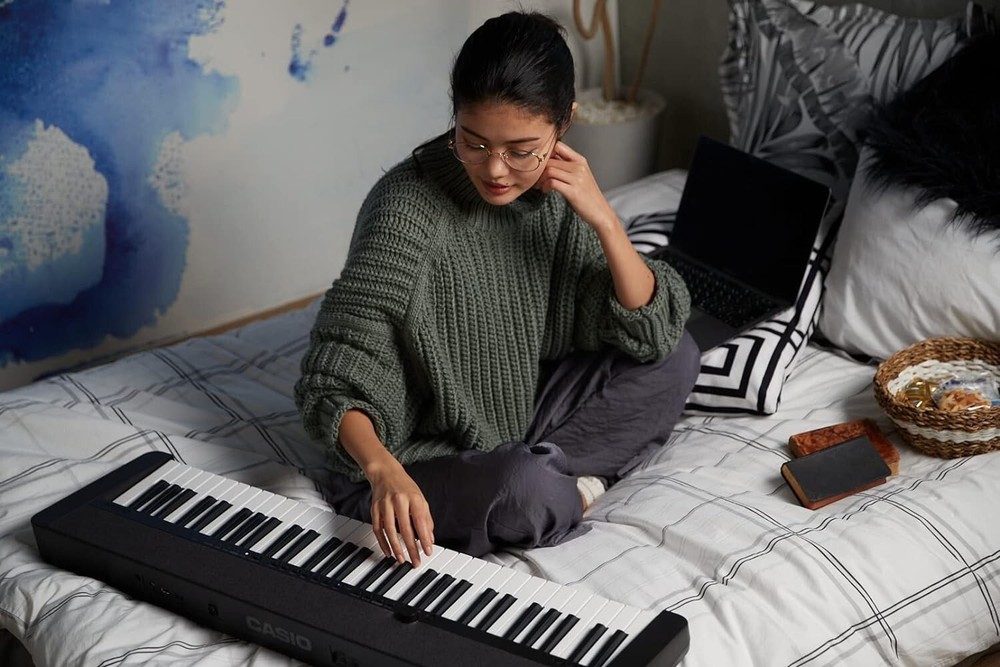 Casio CT-S1BK 61-Key Portable Keyboard