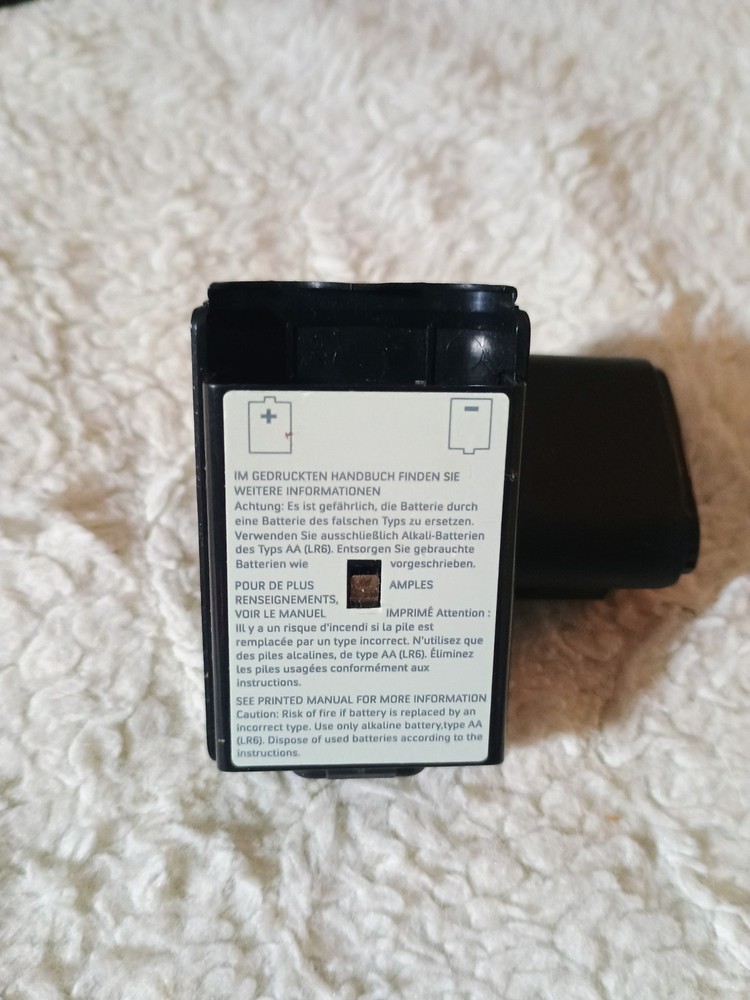 Xbox 360 Wireless Controller Battery Pack – Shell Only – Broken/Damaged – Parts