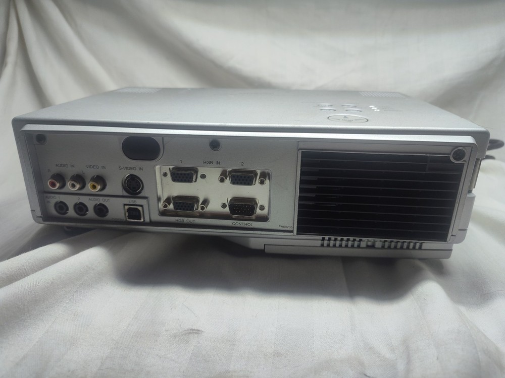 Hitachi Projector Model CP-X320 Classic Projector