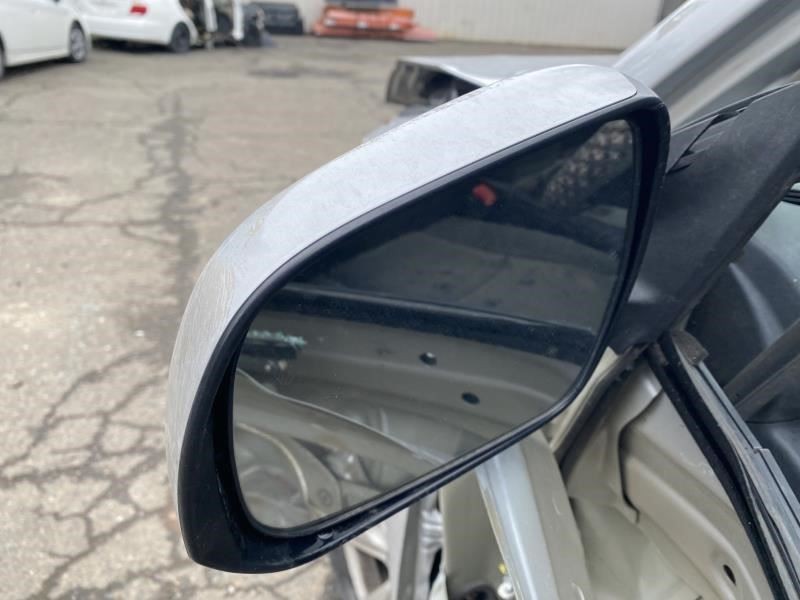 HIGHLANDR 2012 CENTER CONSOLE / ARMREST LID