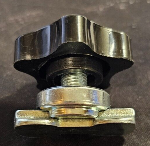 Finally a threaded knob stud for your L-Track! No tools needed! Silver version.