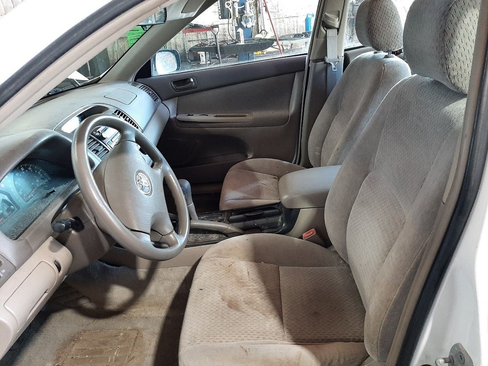 CAMRY 2003 Glove Box 1084967