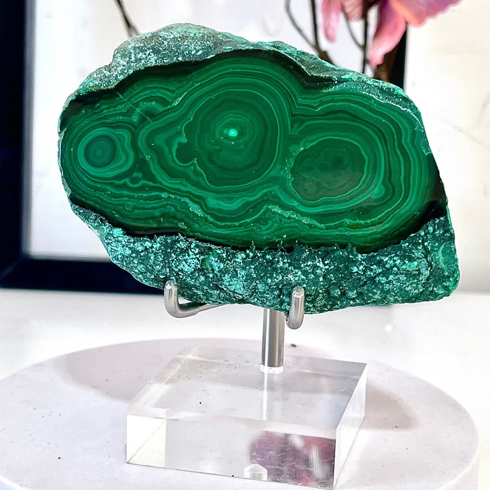 413G Green Malachite Coarse Mineral Sample