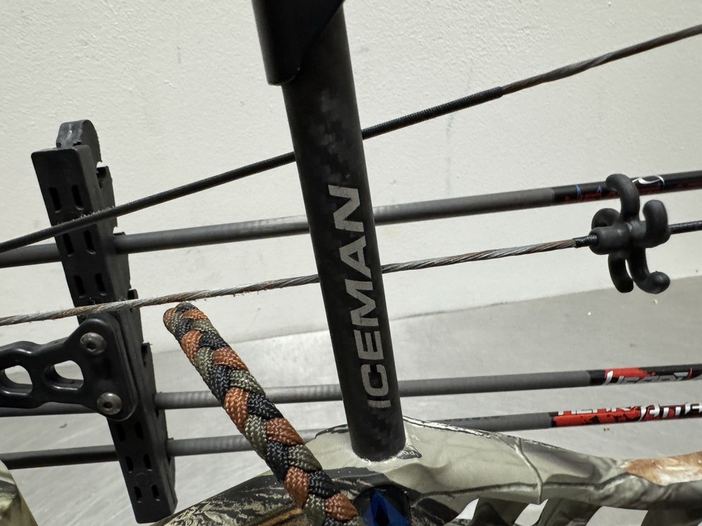 Diamond Iceman Bow Bowtech Compound Bow With Extras