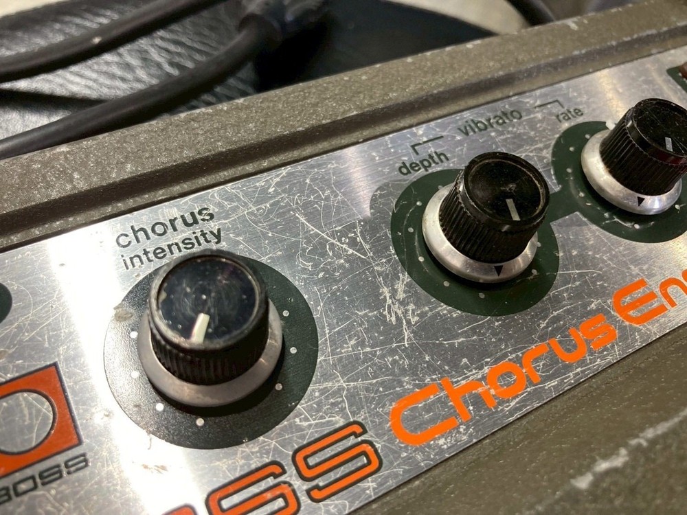 BOSS CE-1 858732