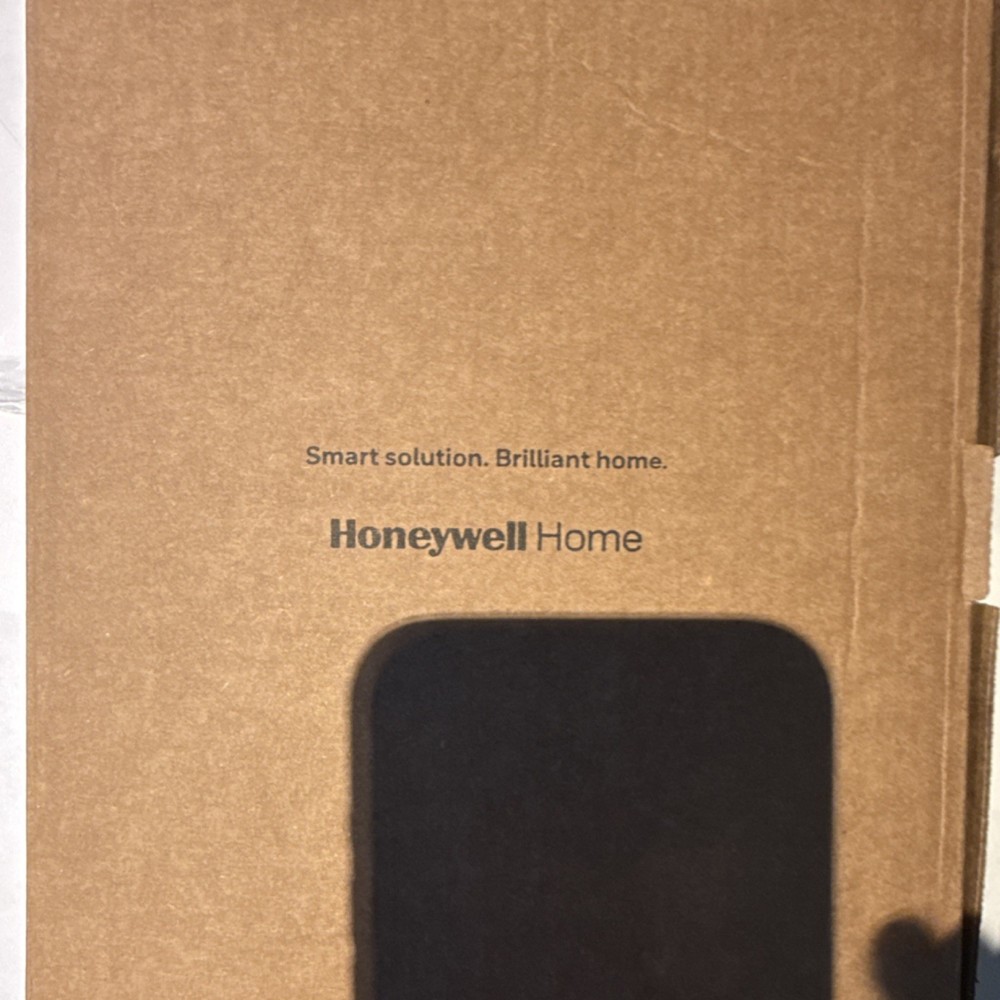 Honeywell Home Round Non-Programmable Dial Thermostat White Adjustable
