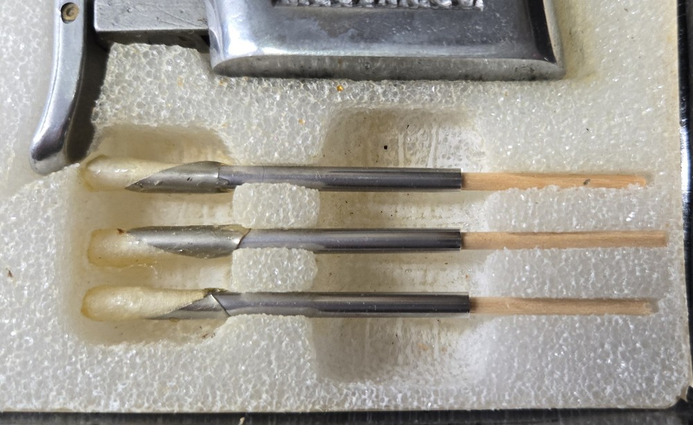 VINTAGE PFIZER AUTOMATIC IMPLANT GUN