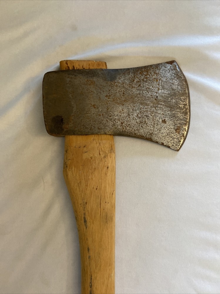 Artisan Axe T015 With Wooden Handle 36”