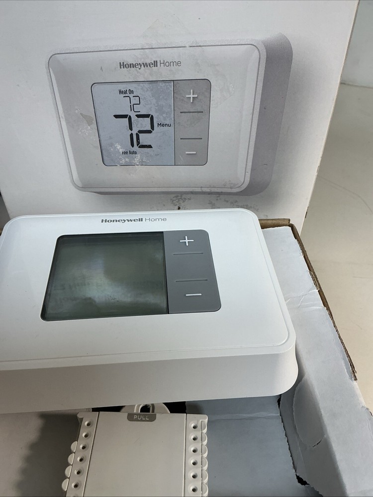 Honeywell RTH5160 Non-Programmable Thermostat