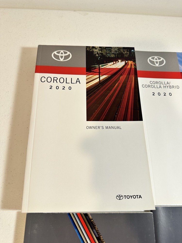 2020 Toyota Corolla Owner's Manual Set