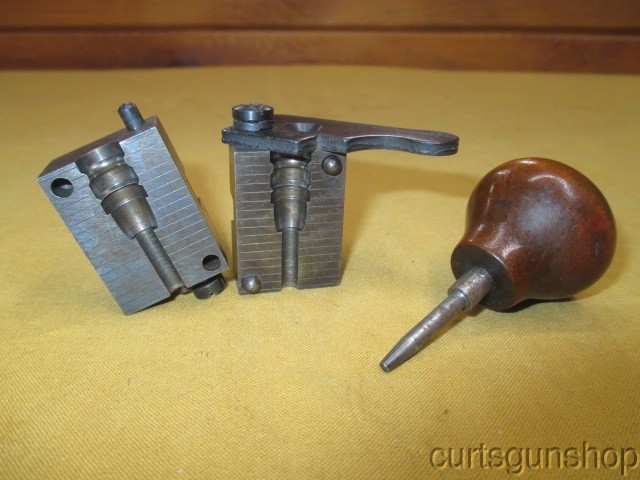 Ideal Bullet Casting Mold Single Cavity for Caliber 38/357 #358439
