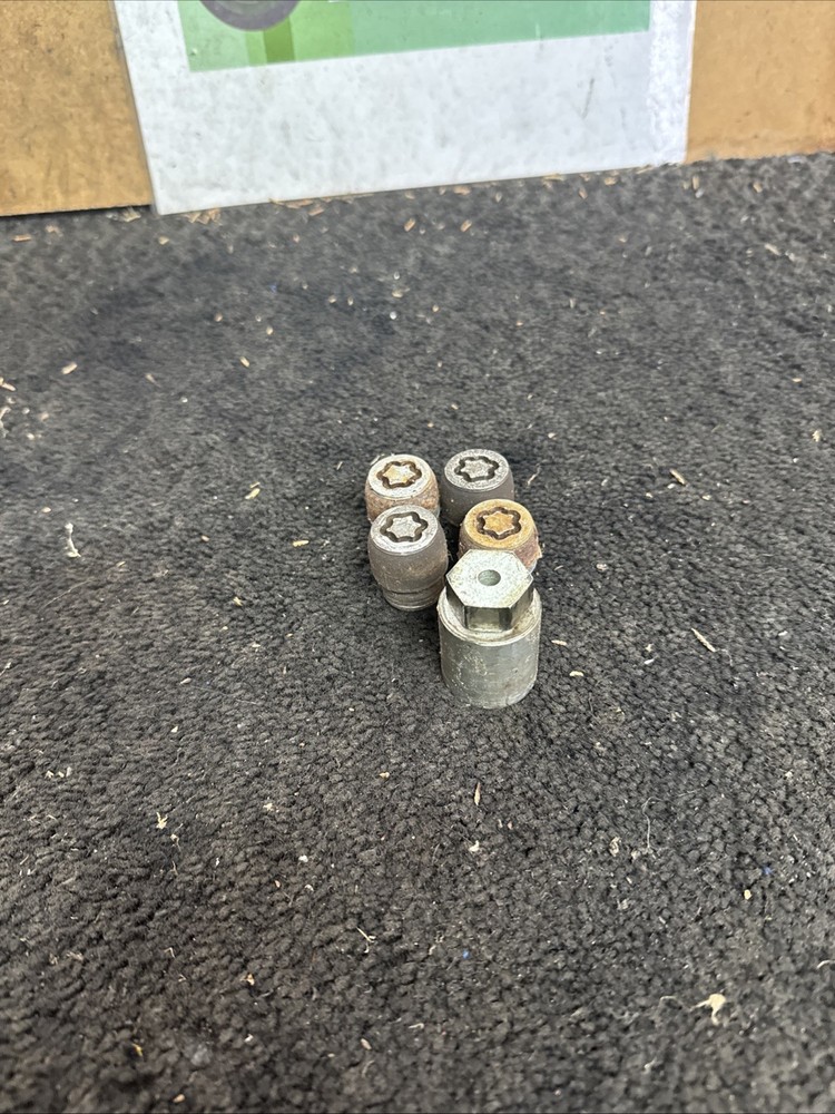 NISSAN NOTE E12 Mk2 2013-2017 LOCKING WHEEL NUT SET GENUINE